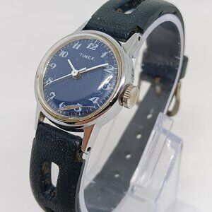 VINTAGE 1970s Timex Women's 25 mm Manual Wind Silver Tone Blue Dial Watch